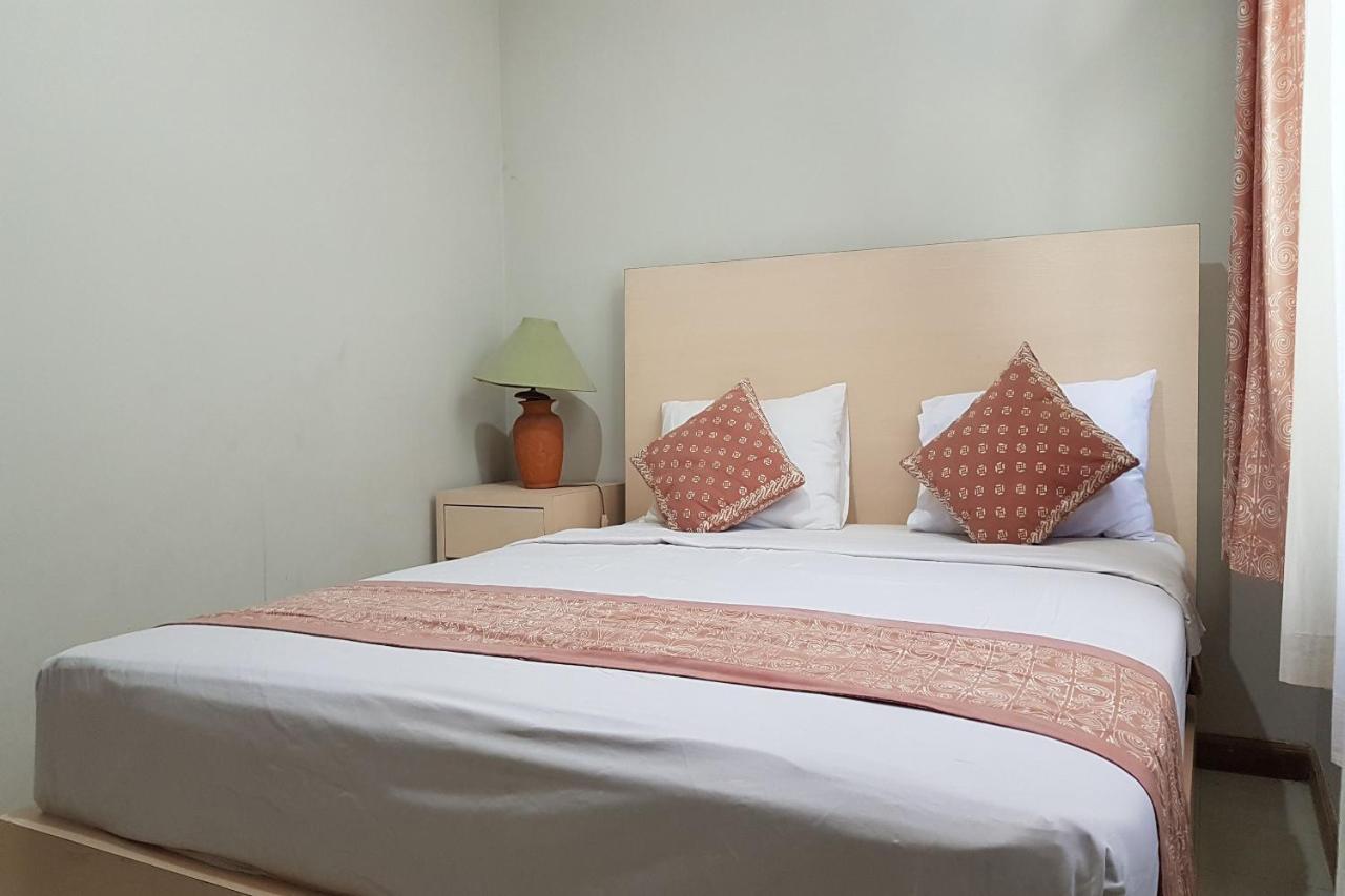 Oyo 3819 Hotel Winotosastro Yogyakarta Exterior photo